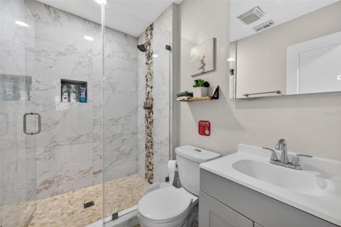 House in Tampa, Florida 3 bedrooms, 88.91 sq.m. № 1886743 - photo 24