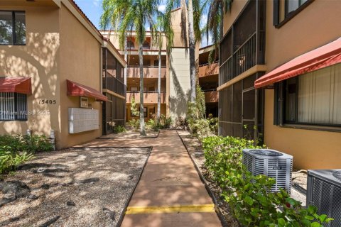 Condo in Miami Lakes, Florida, 2 bedrooms  № 1857024 - photo 4