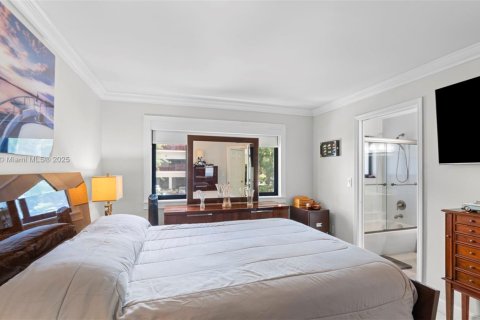 Condo in Miami Lakes, Florida, 2 bedrooms  № 1857024 - photo 27