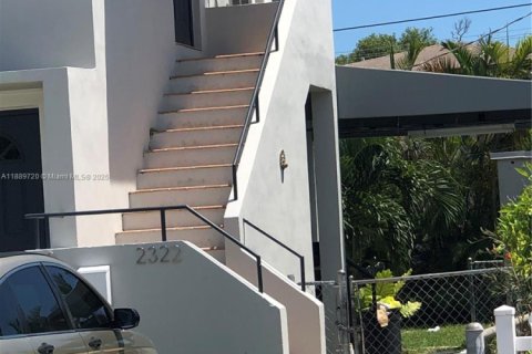 Immobilier commercial à vendre à Miami, Floride: 156.08 m2 № 1938954 - photo 2