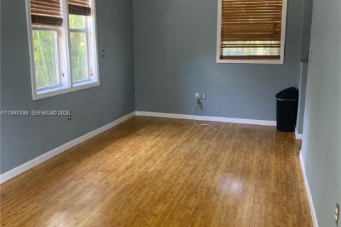 Villa ou maison à vendre à Miami, Floride: 2 chambres, 111.48 m2 № 1998788 - photo 7