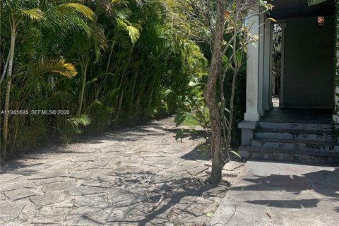 Villa ou maison à vendre à Miami, Floride: 2 chambres, 111.48 m2 № 1998788 - photo 2