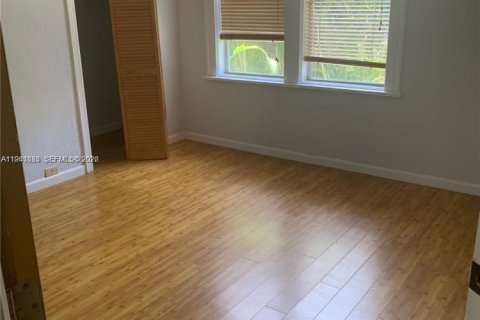 Villa ou maison à vendre à Miami, Floride: 2 chambres, 111.48 m2 № 1998788 - photo 5