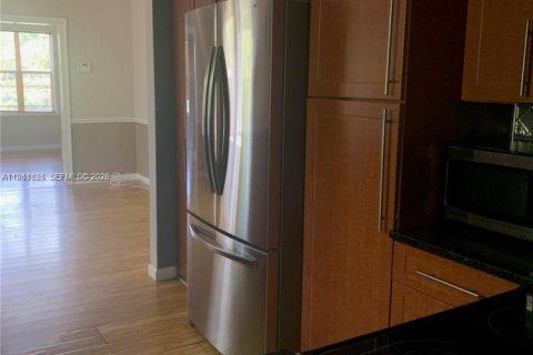 Villa ou maison à vendre à Miami, Floride: 2 chambres, 111.48 m2 № 1998788 - photo 9