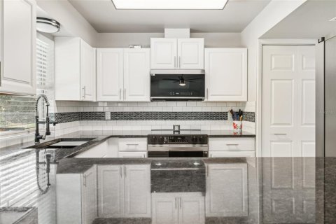 Villa ou maison à vendre à Cape Coral, Floride: 4 chambres, 155.33 m2 № 1747239 - photo 12