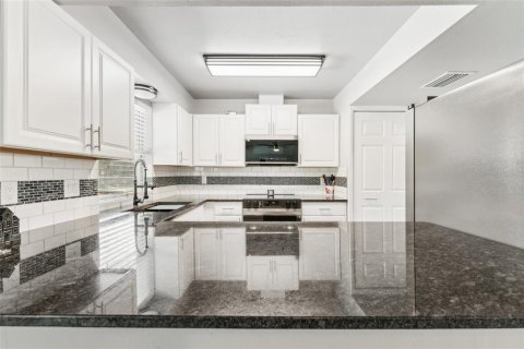 Villa ou maison à vendre à Cape Coral, Floride: 4 chambres, 155.33 m2 № 1747239 - photo 11
