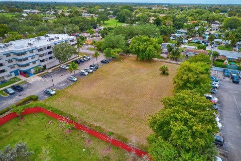 Commercial property in Hollywood, Florida № 2076207 - photo 4