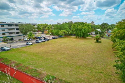 Commercial property in Hollywood, Florida № 2076207 - photo 5