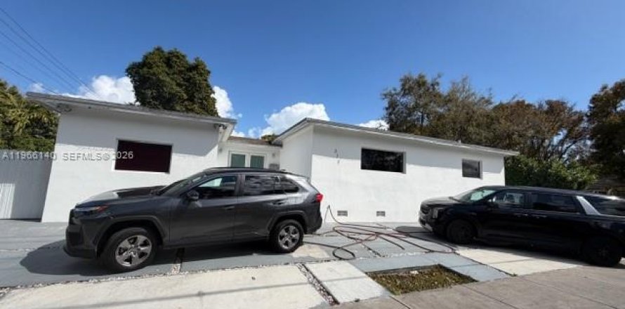 Дом в Майами, Флорида 1 спальня, 120.03м2 № 2027904