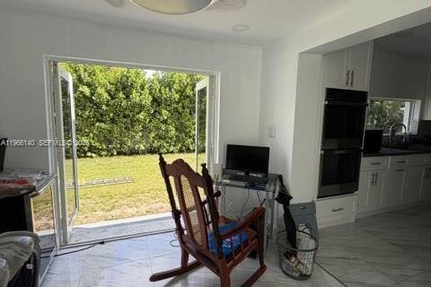 Снять в аренду виллу или дом в Майами, Флорида 1 спальня, 120.03м2, № 2027904 - фото 19