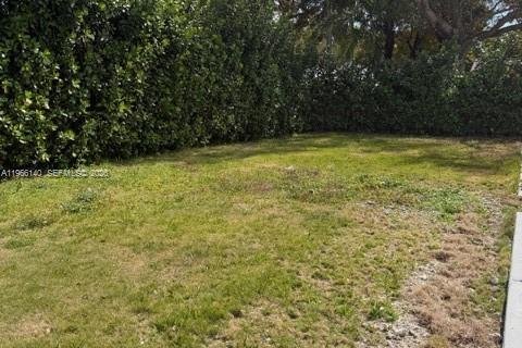 Снять в аренду виллу или дом в Майами, Флорида 1 спальня, 120.03м2, № 2027904 - фото 27