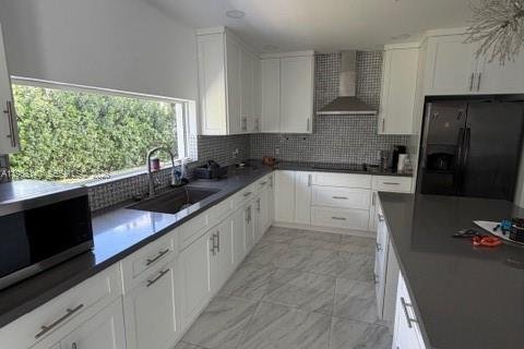 Снять в аренду виллу или дом в Майами, Флорида 1 спальня, 120.03м2, № 2027904 - фото 8