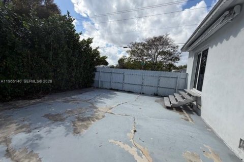 Снять в аренду виллу или дом в Майами, Флорида 1 спальня, 120.03м2, № 2027904 - фото 29