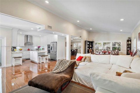 House in Pembroke Pines, Florida 5 bedrooms, 377.09 sq.m. № 1686389 - photo 23