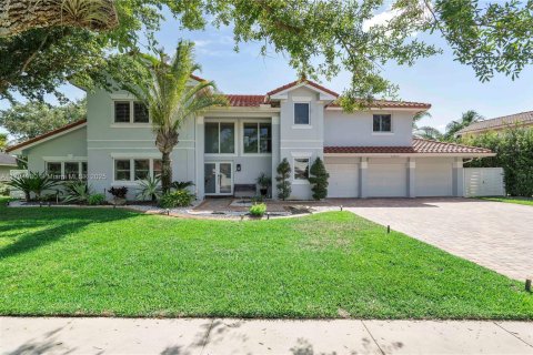 House in Pembroke Pines, Florida 5 bedrooms, 377.09 sq.m. № 1686389 - photo 1