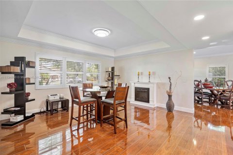 House in Pembroke Pines, Florida 5 bedrooms, 377.09 sq.m. № 1686389 - photo 17