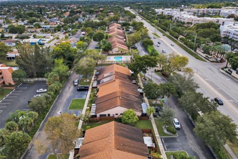 Купить виллу или дом в Санрайз, Флорида 2 спальни, 88.63м2, № 1982740 - фото 28