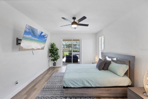 House in Sarasota, Florida 4 bedrooms, 208.57 sq.m. № 1826710 - photo 21