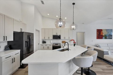 House in Sarasota, Florida 4 bedrooms, 208.57 sq.m. № 1826710 - photo 12