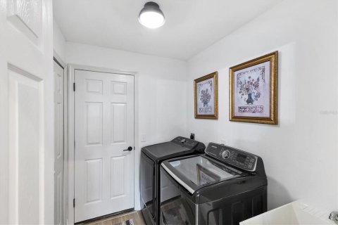 House in Sarasota, Florida 4 bedrooms, 208.57 sq.m. № 1826710 - photo 30