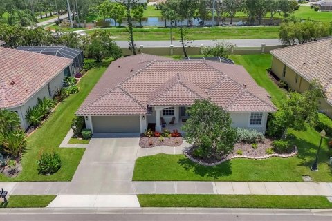 House in Sarasota, Florida 4 bedrooms, 208.57 sq.m. № 1826710 - photo 1