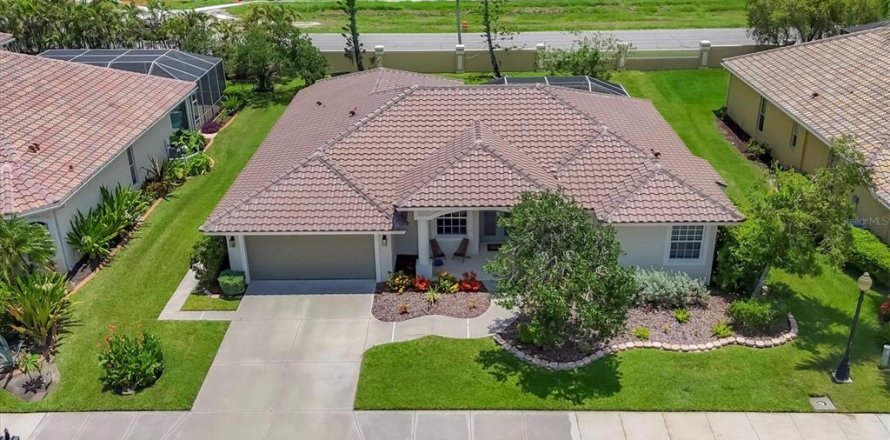 House in Sarasota, Florida 4 bedrooms, 208.57 sq.m. № 1826710