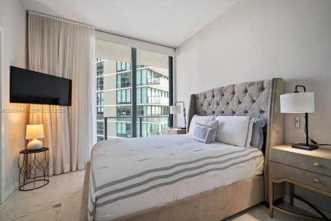 Condo in Miami, Florida, 3 bedrooms  № 2074376 - photo 16