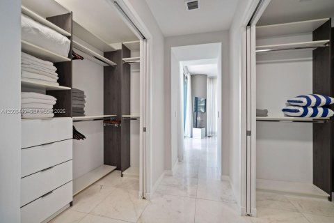 Condo in Miami, Florida, 3 bedrooms  № 2074376 - photo 25