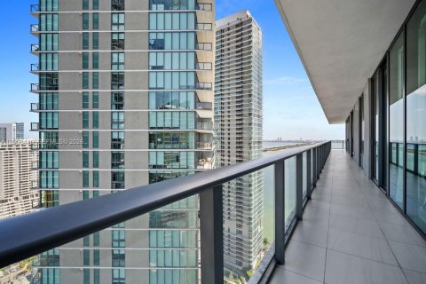 Condo in Miami, Florida, 3 bedrooms  № 2074376 - photo 12
