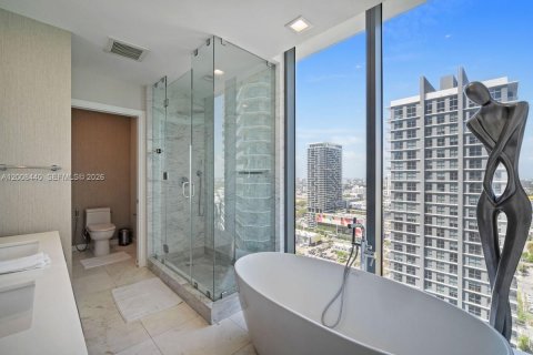 Condo in Miami, Florida, 3 bedrooms  № 2074376 - photo 28