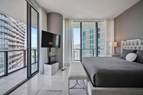 Condo in Miami, Florida, 3 bedrooms  № 2074376 - photo 23