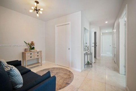 Condo in Miami, Florida, 3 bedrooms  № 2074376 - photo 14