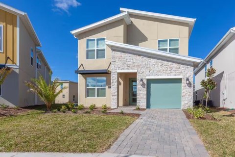 House in Kissimmee, Florida 5 bedrooms, 278.34 sq.m. № 1771518 - photo 1