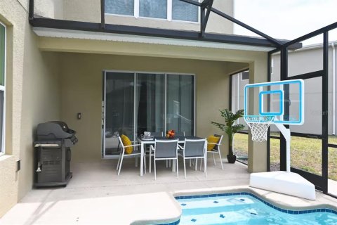 House in Kissimmee, Florida 5 bedrooms, 278.34 sq.m. № 1771518 - photo 5