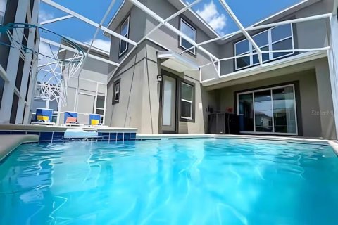 House in Kissimmee, Florida 5 bedrooms, 278.34 sq.m. № 1771518 - photo 6