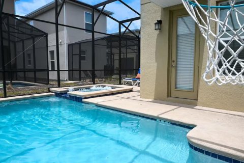 House in Kissimmee, Florida 5 bedrooms, 278.34 sq.m. № 1771518 - photo 30