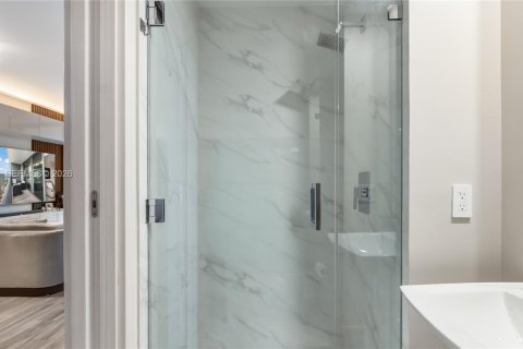 Condominio en venta en Miami, Florida, 1 dormitorio, 80.45 m2 № 2081241 - foto 27