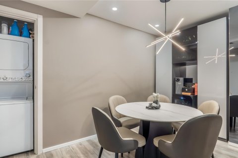 Condominio en venta en Miami, Florida, 1 dormitorio, 80.45 m2 № 2081241 - foto 21