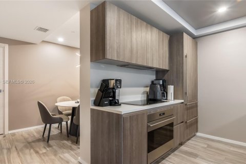 Condominio en venta en Miami, Florida, 1 dormitorio, 80.45 m2 № 2081241 - foto 20