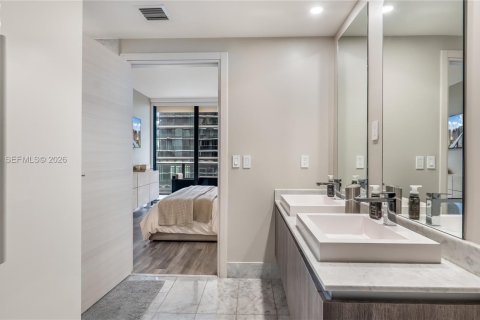 Condominio en venta en Miami, Florida, 1 dormitorio, 80.45 m2 № 2081241 - foto 9