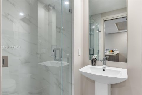 Condominio en venta en Miami, Florida, 1 dormitorio, 80.45 m2 № 2081241 - foto 26