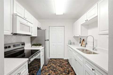 Villa ou maison à vendre à Largo, Floride: 2 chambres, 103.12 m2 № 2209147 - photo 18