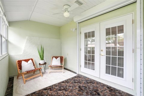 Villa ou maison à vendre à Largo, Floride: 2 chambres, 103.12 m2 № 2209147 - photo 24