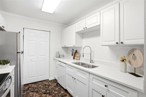 Villa ou maison à vendre à Largo, Floride: 2 chambres, 103.12 m2 № 2209147 - photo 19