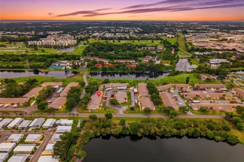 Villa ou maison à vendre à Largo, Floride: 2 chambres, 103.12 m2 № 2209147 - photo 4