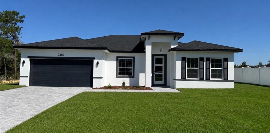 House in Ocala, Florida 4 bedrooms, 164.81 sq.m. № 2211893