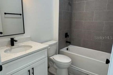 House in Ocala, Florida 4 bedrooms, 164.81 sq.m. № 2211893 - photo 21
