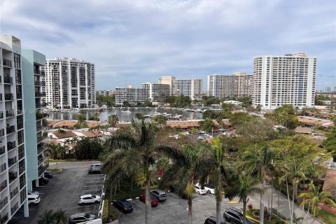 Снять в аренду кондоминиум в Халландейл-Бич, Флорида 2 спальни, 99.87м2, № 2006187 - фото 13