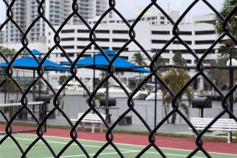 Снять в аренду кондоминиум в Халландейл-Бич, Флорида 2 спальни, 99.87м2, № 2006187 - фото 19