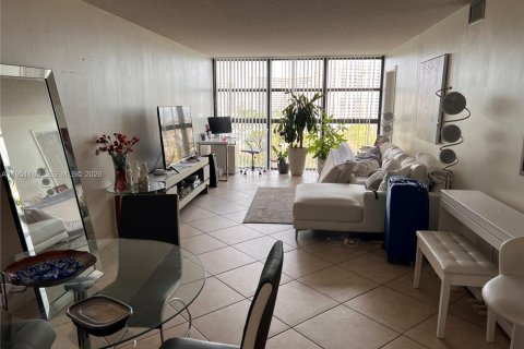Снять в аренду кондоминиум в Халландейл-Бич, Флорида 2 спальни, 99.87м2, № 2006187 - фото 6
